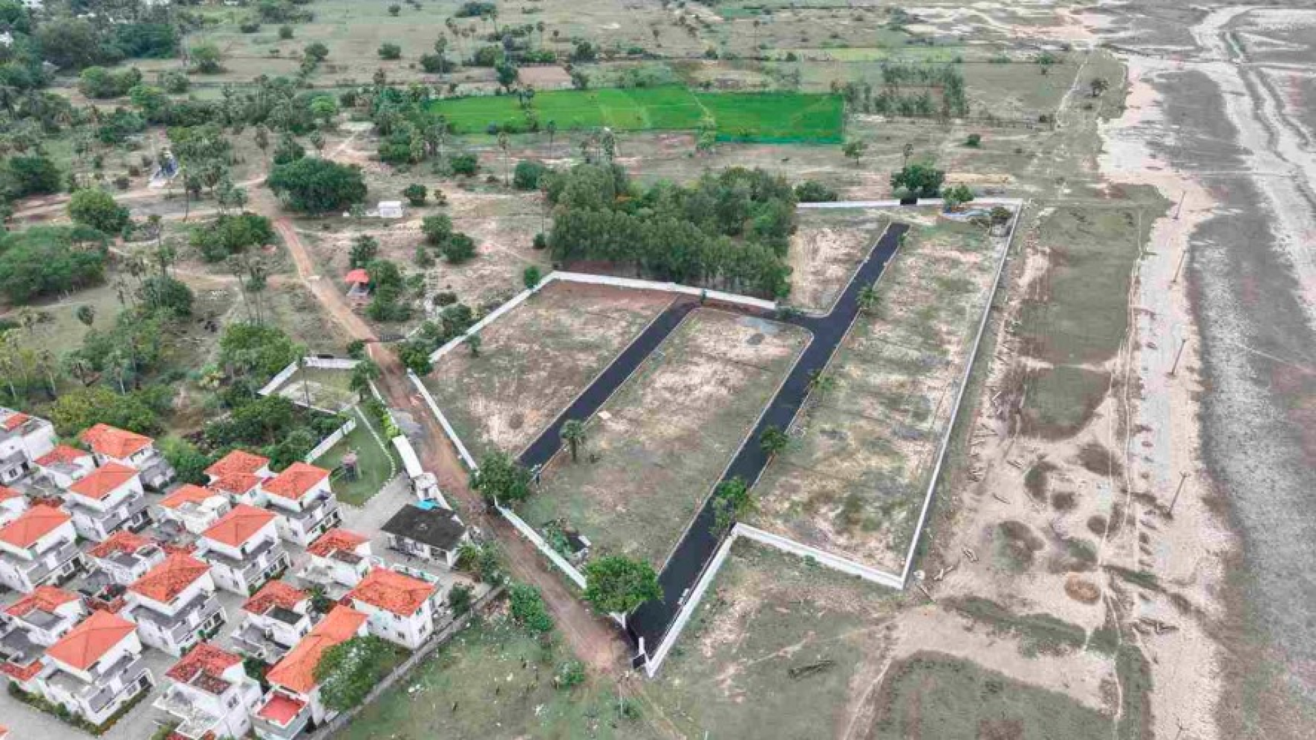 L And T ECR Landmark