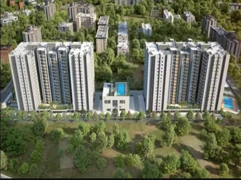 Silversky The Springs Courtyard