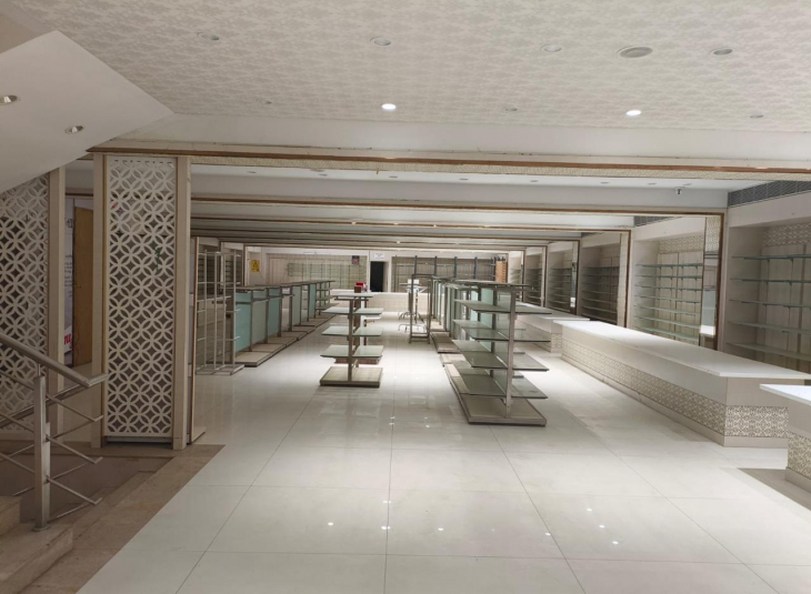 Retail Showroom / Shop for sale in Gandhipuram