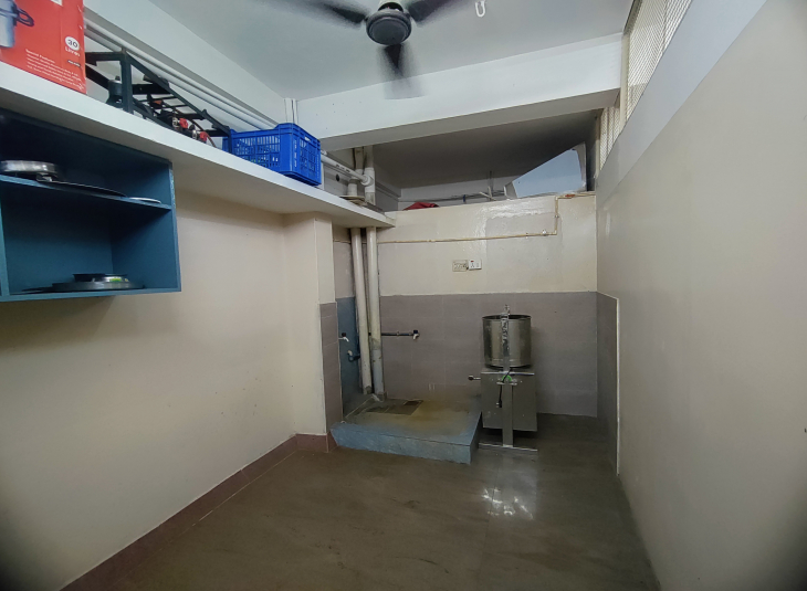 1000 Sq.Ft,  Commercial Office / Space