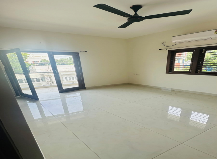 1050 Sqft, 2 BHK Apartments Flats in Royapettah For Rent